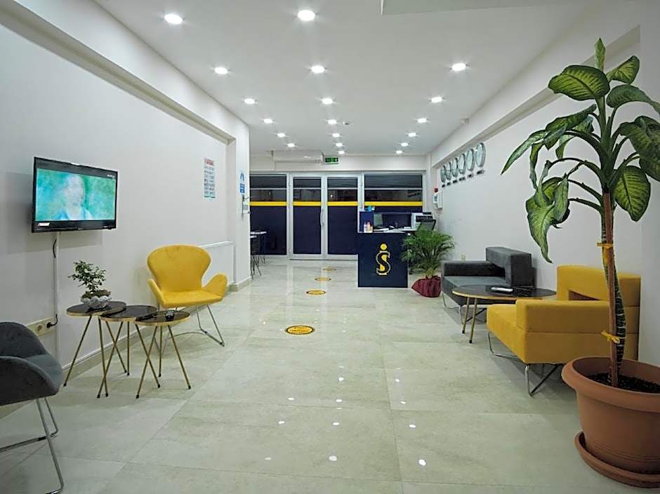 Royal City Hotel Old Town