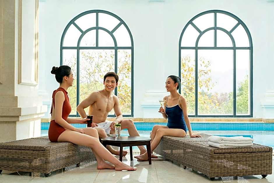 Four Points by Sheraton Lang Son