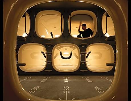 Special Offer - Capsule Room for Male Guests - Non-Smoking