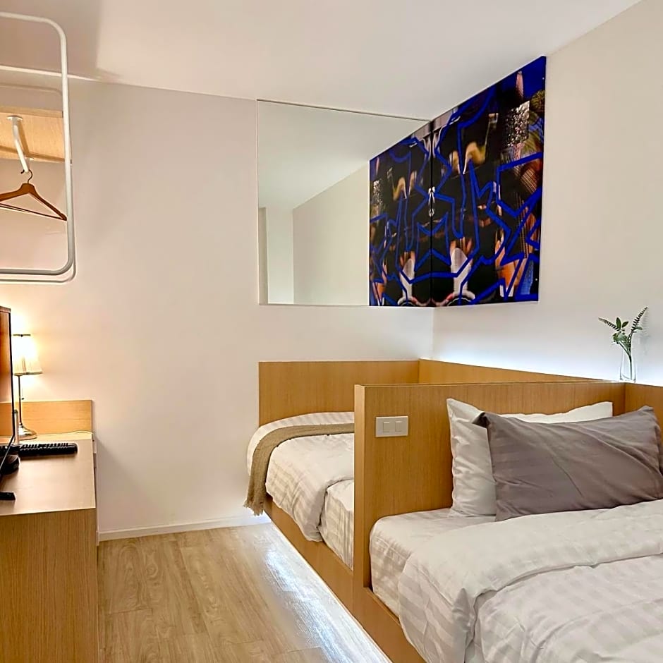 E11 Hotel - BTS Punnawithi