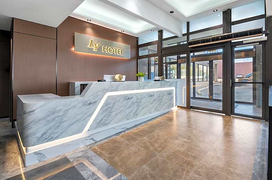 Ly New York Hotel