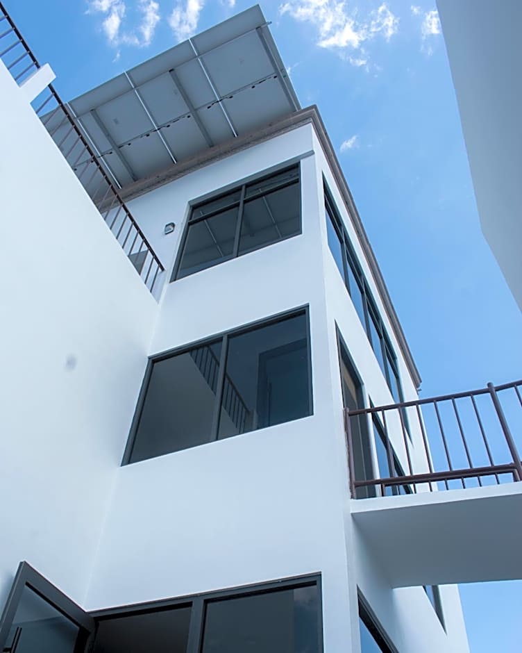 Hotel Manadia