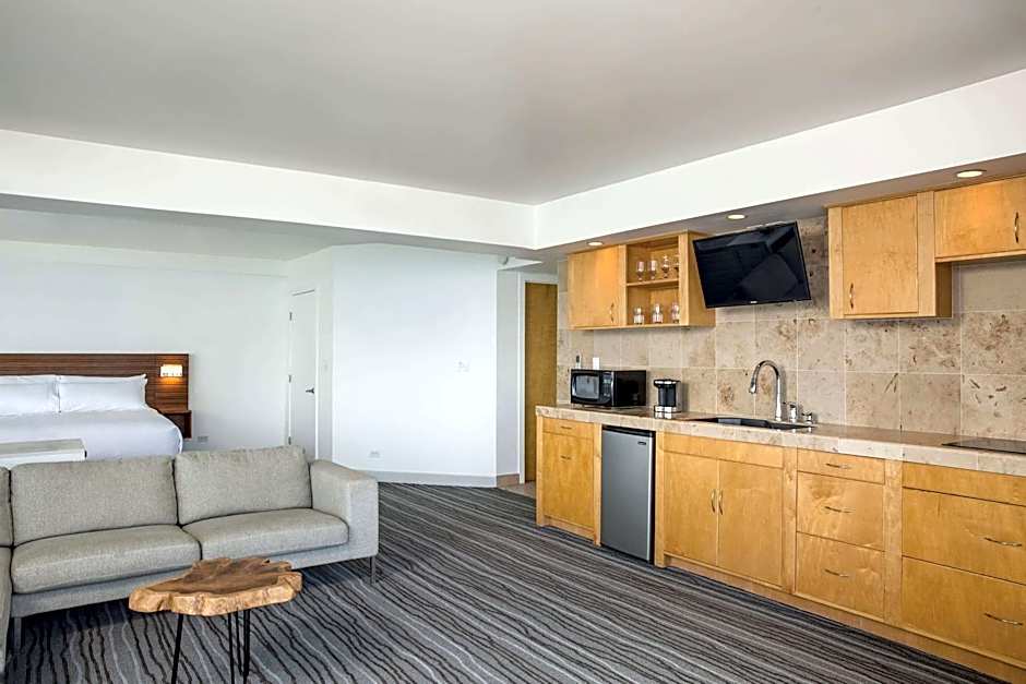 Grand Naniloa Hotel Hilo - a DoubleTree by Hilton