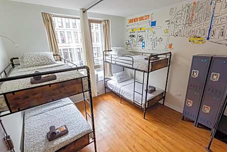 Classic Quadruple Room