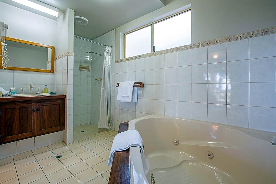 Karma Chalets And Karisma Spa