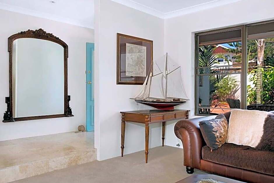 Cronulla Beach House Bed & Breakfast