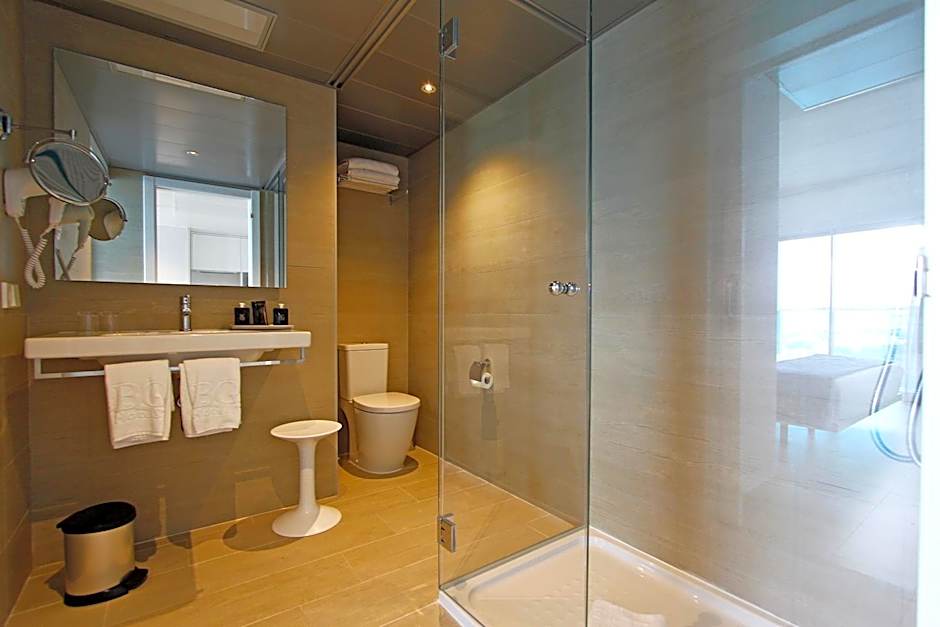 Tonga Tower Design Hotel & Suites