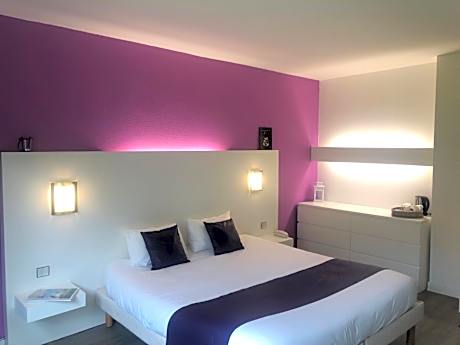 Premium Quadruple Room