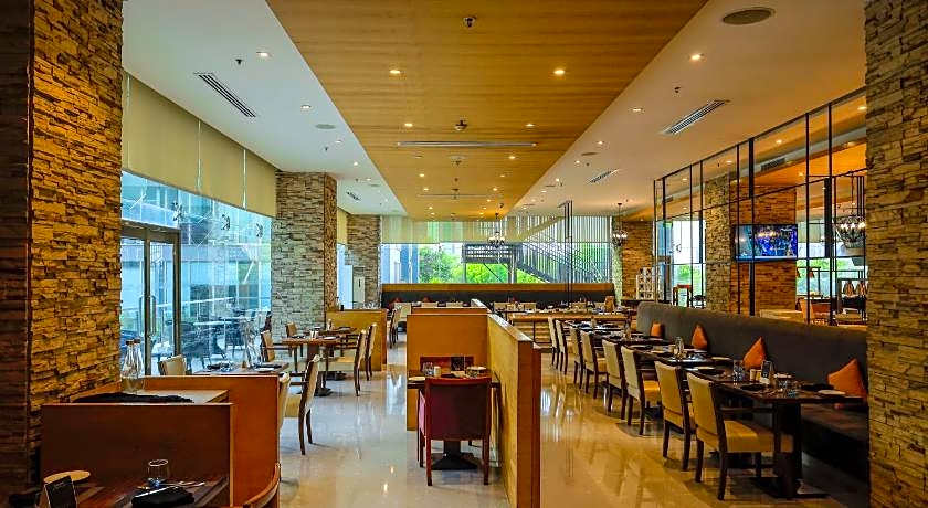 Renaissance by Marriott Ahmedabad Hotel