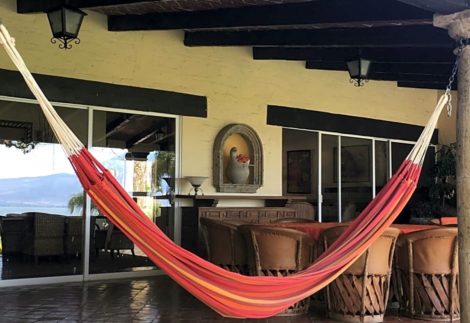 Casa Palomas Bed and Breakfast