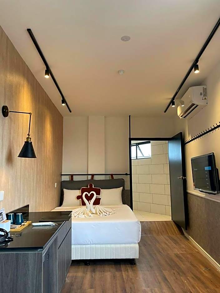 Bagan Suite
