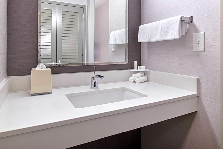 Courtyard By Marriott Chicago Highland Park/Northbrook