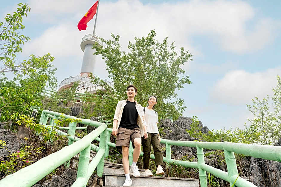 Four Points by Sheraton Lang Son