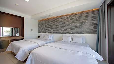 Deluxe Twin Room with Sea View
