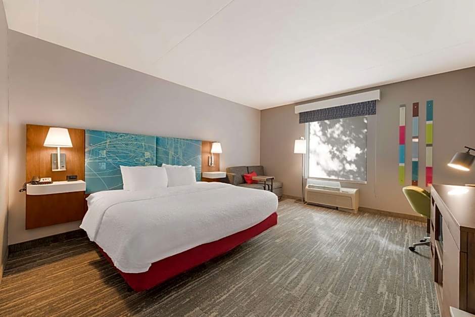 Hampton Inn By Hilton & Suites Charlotte-Airport