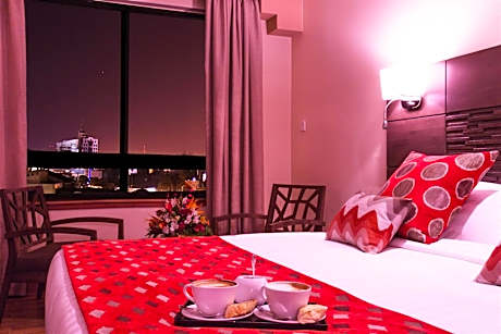 1 Bedroom King Suite