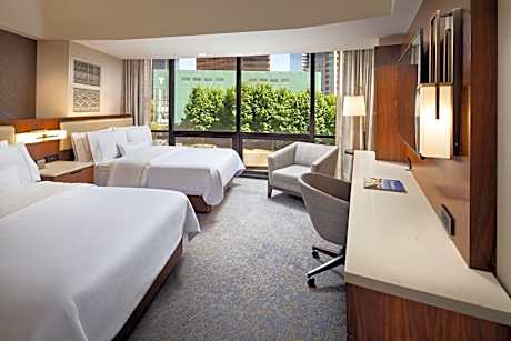Guest room, 2 Double, City view