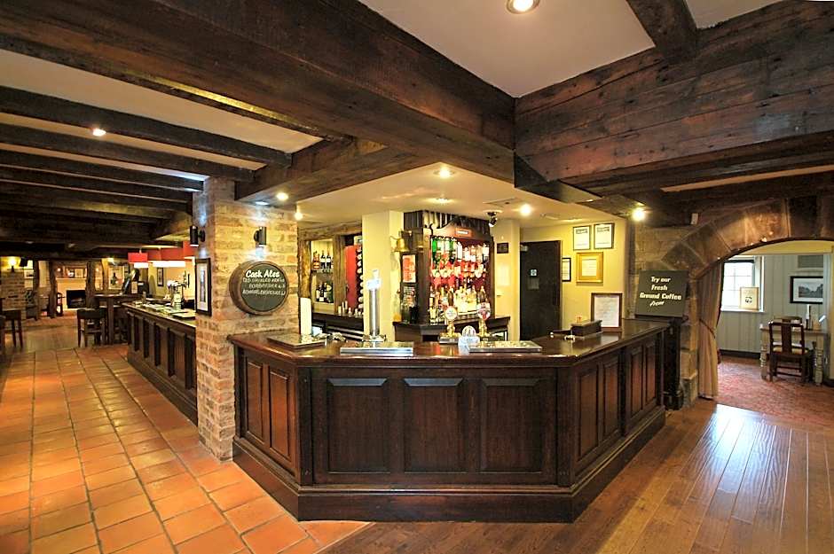 Premier Inn Huddersfield North