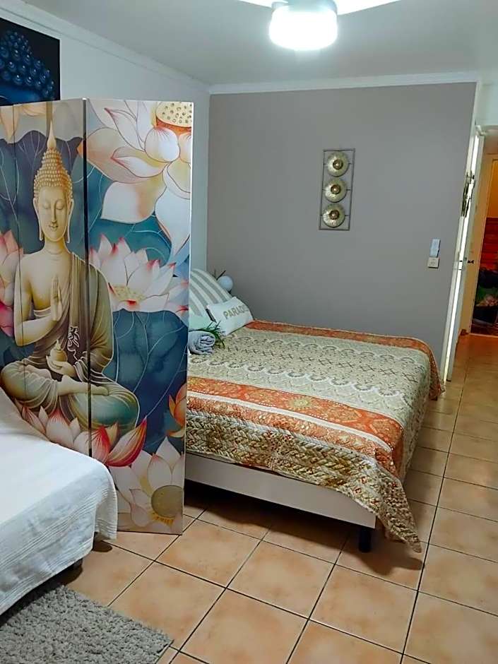 Au beau village studio rez de jardin