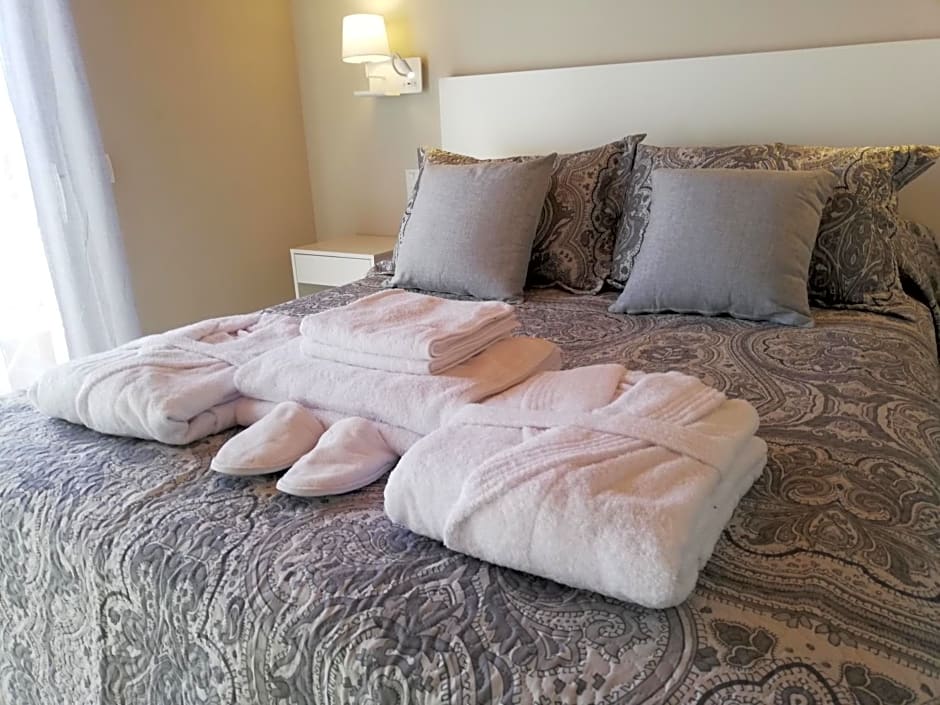 Nueva suite jacuzzi relax beach & mountain