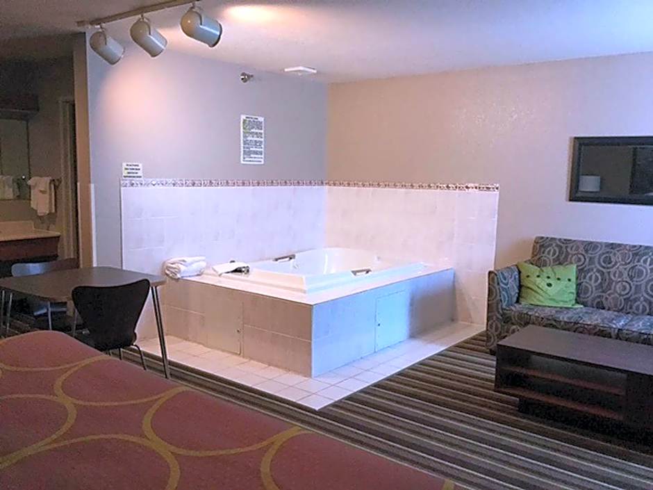 Super 8 by Wyndham Brookings