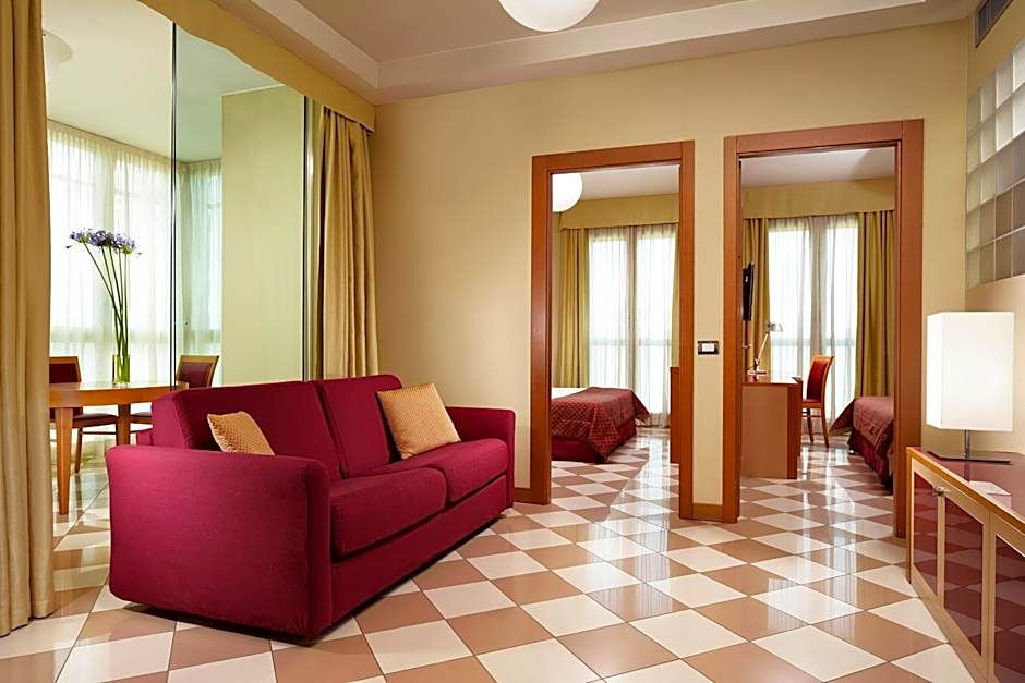 UNA Hotels The One Milano Hotel & Residence