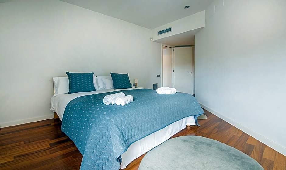 You Stylish City Center Apartments