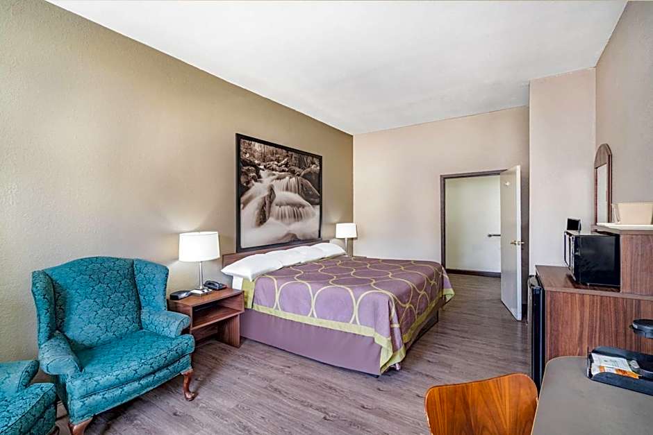Super 8 by Wyndham Columbia
