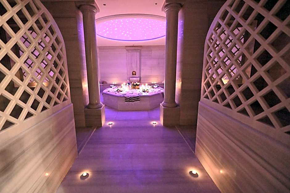 Seraphim Cave Hotel