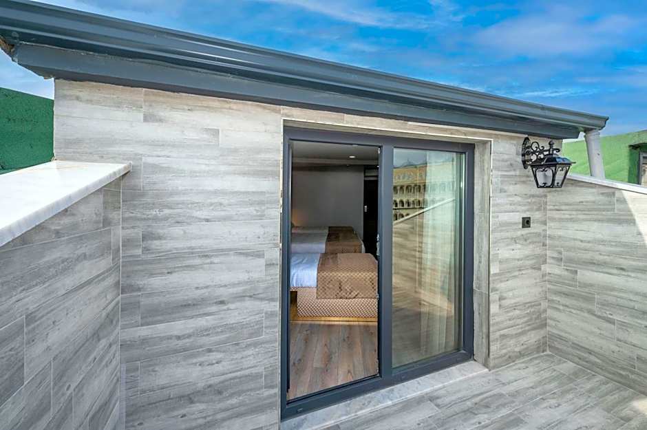 Luxury Airport Hotel By Zazzoni-İstanbul Airport