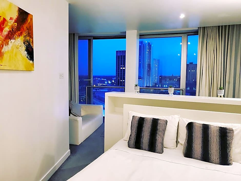 Cityscape Apartment in Birmingham with Self Checkin