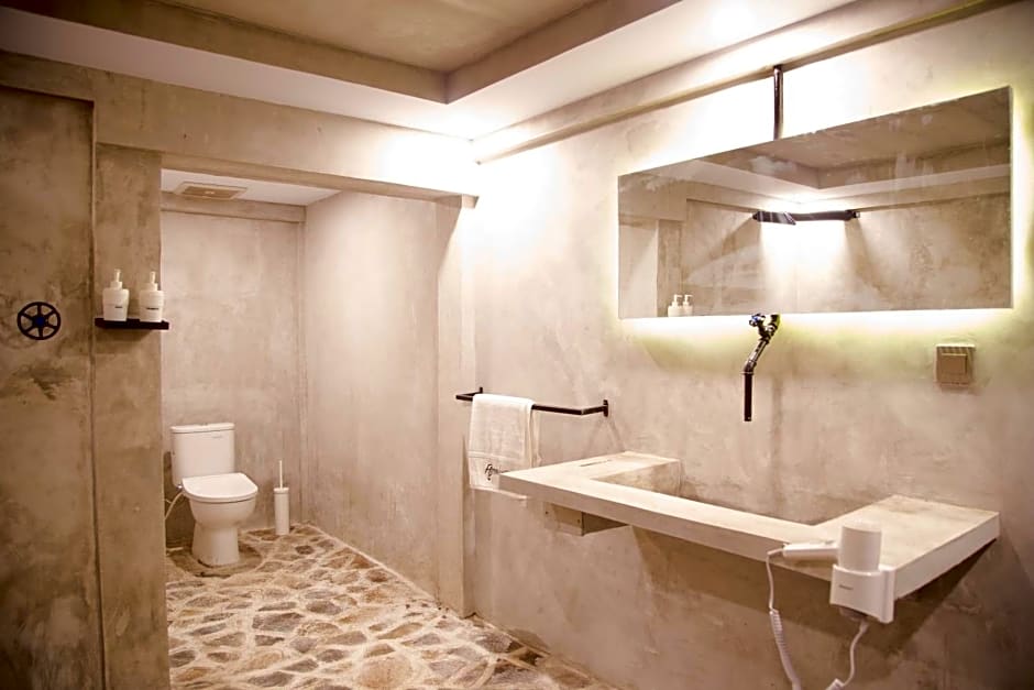 Flores Passport House