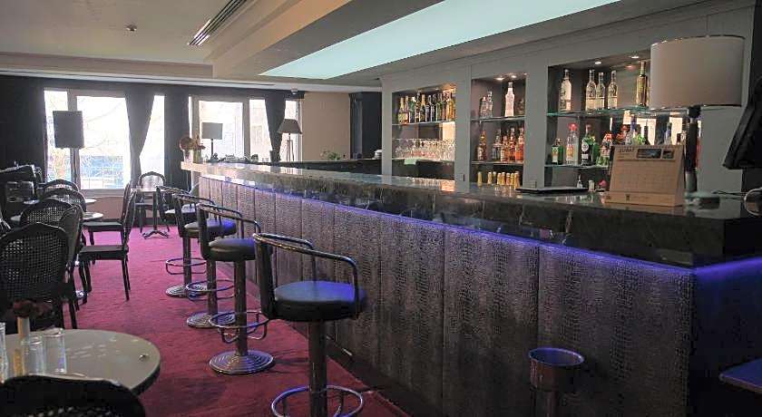 The Green Park Bostanci