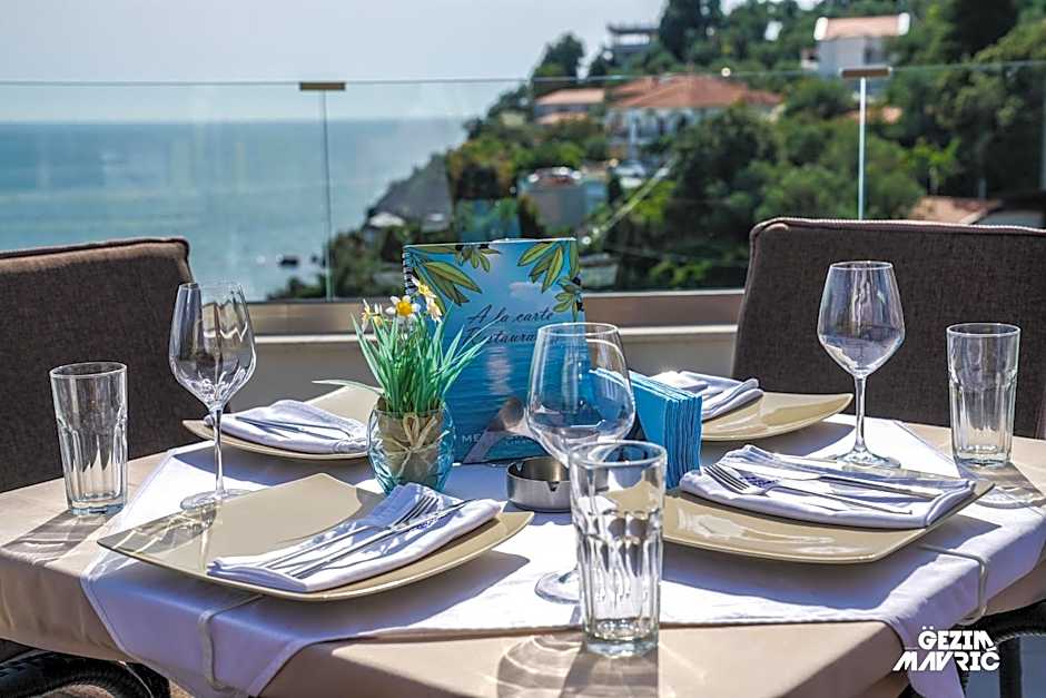 HOTEL MEDITERRANEO LIMAN free private beach for hotel guest