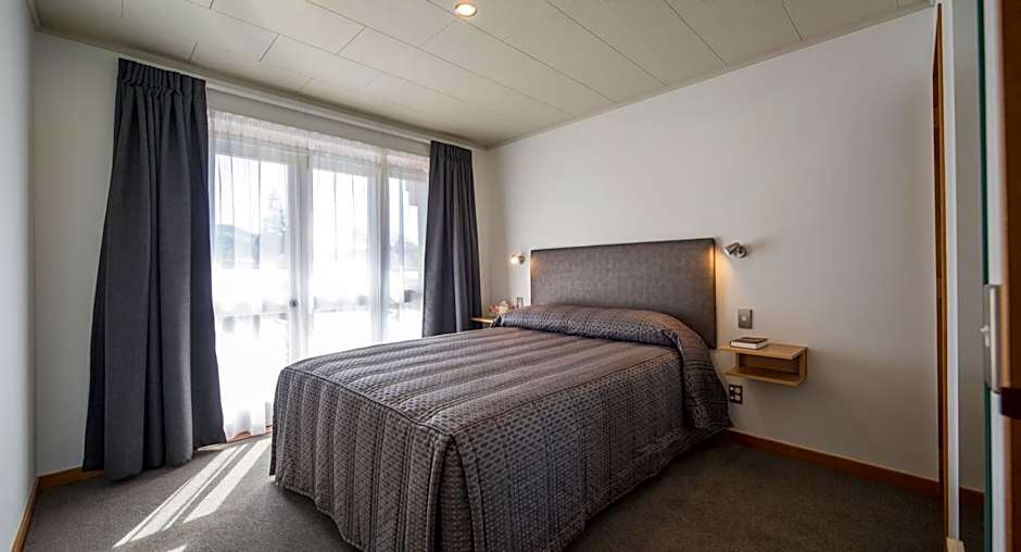 Dunedin Motel and Villas