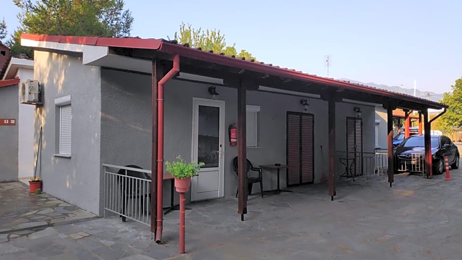 Camping Mitikas and Bungalows