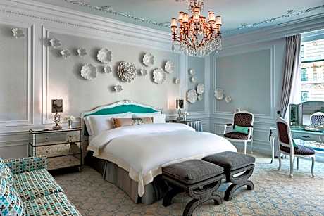 Caroline Astor-w Butler, 1 Bedroom Suite, 1 King, Central Park view, Corner room