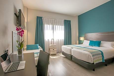 Triple Room with parking included