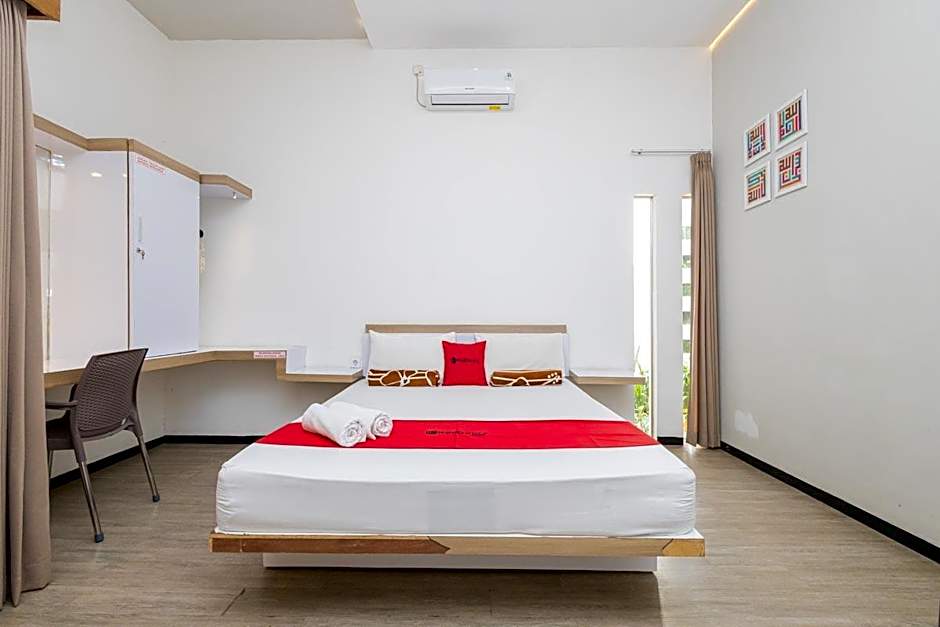 RedDoorz Syariah near Transmart MX Malang