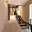 506 Great Location AC 1Bdrm 1bath apt Rooftop