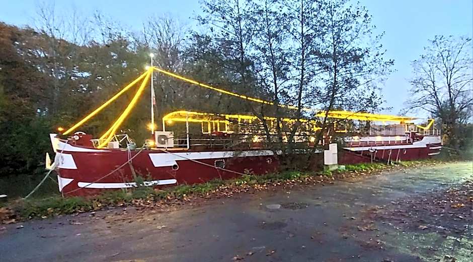 péniche Ino Lefkothea II chambre d'hôtes