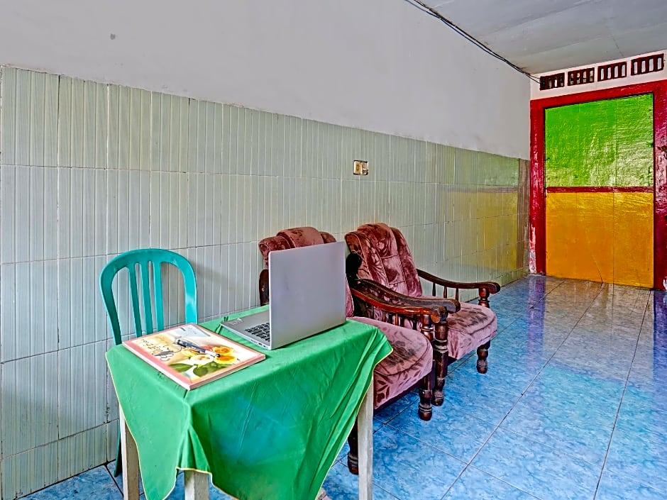 Hotel O Sidomulyo Kost Syariah
