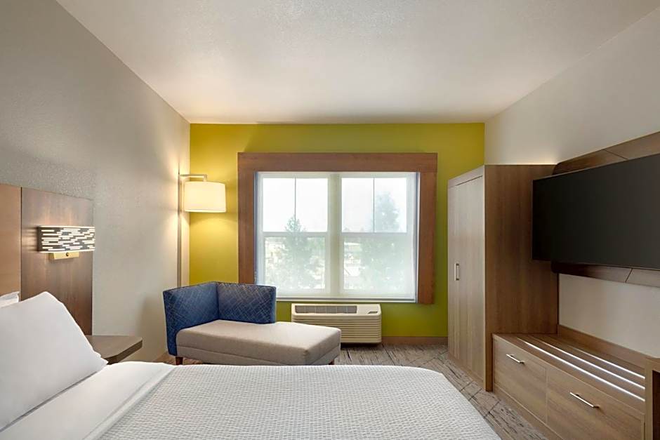 Holiday Inn Express- West Sacramento By IHG