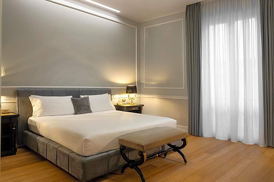 Photo 1 of 9 of Suite