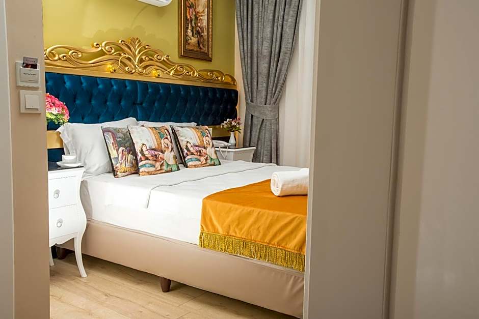 Atlantis Royal Hotel