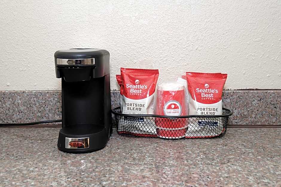 Red Roof PLUS+ Hammond