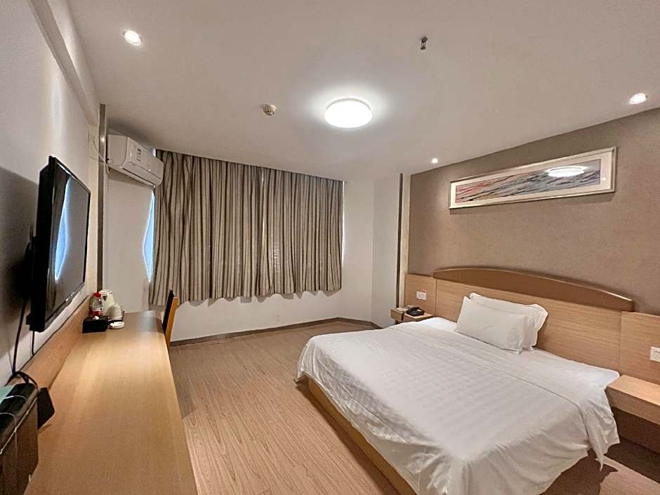 7 Days Premium Changsha Wuyi Plaza Metro Station