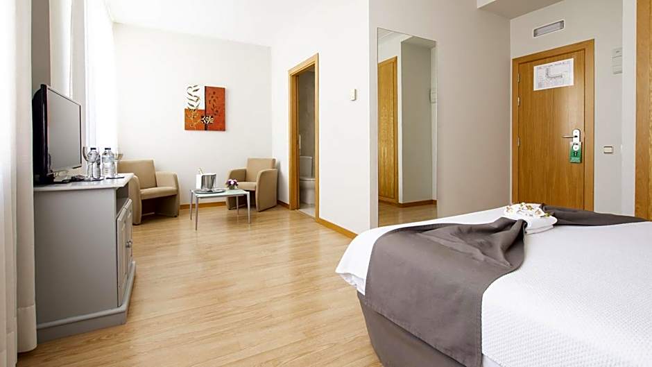 Hotel Isabel de Segura