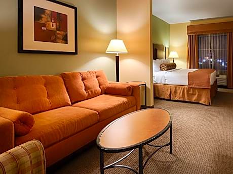 Accessible - Suite King Bed