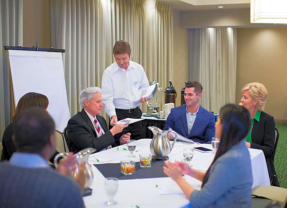 Holiday Inn Indianapolis - Airport Area N By IHG